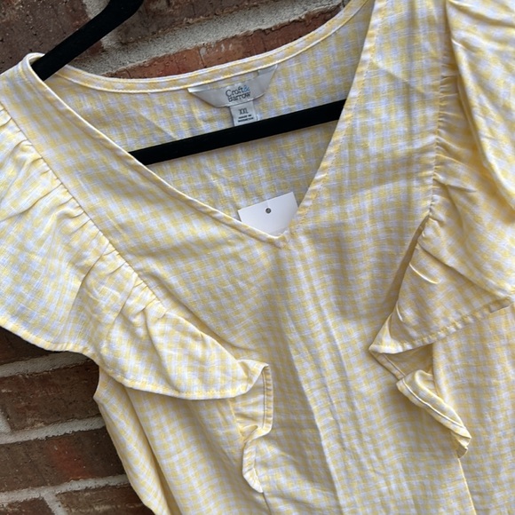Croft & Barrow Ladies XXL Soft Yellow Gingham Ruffled Top - Picture 6 of 7